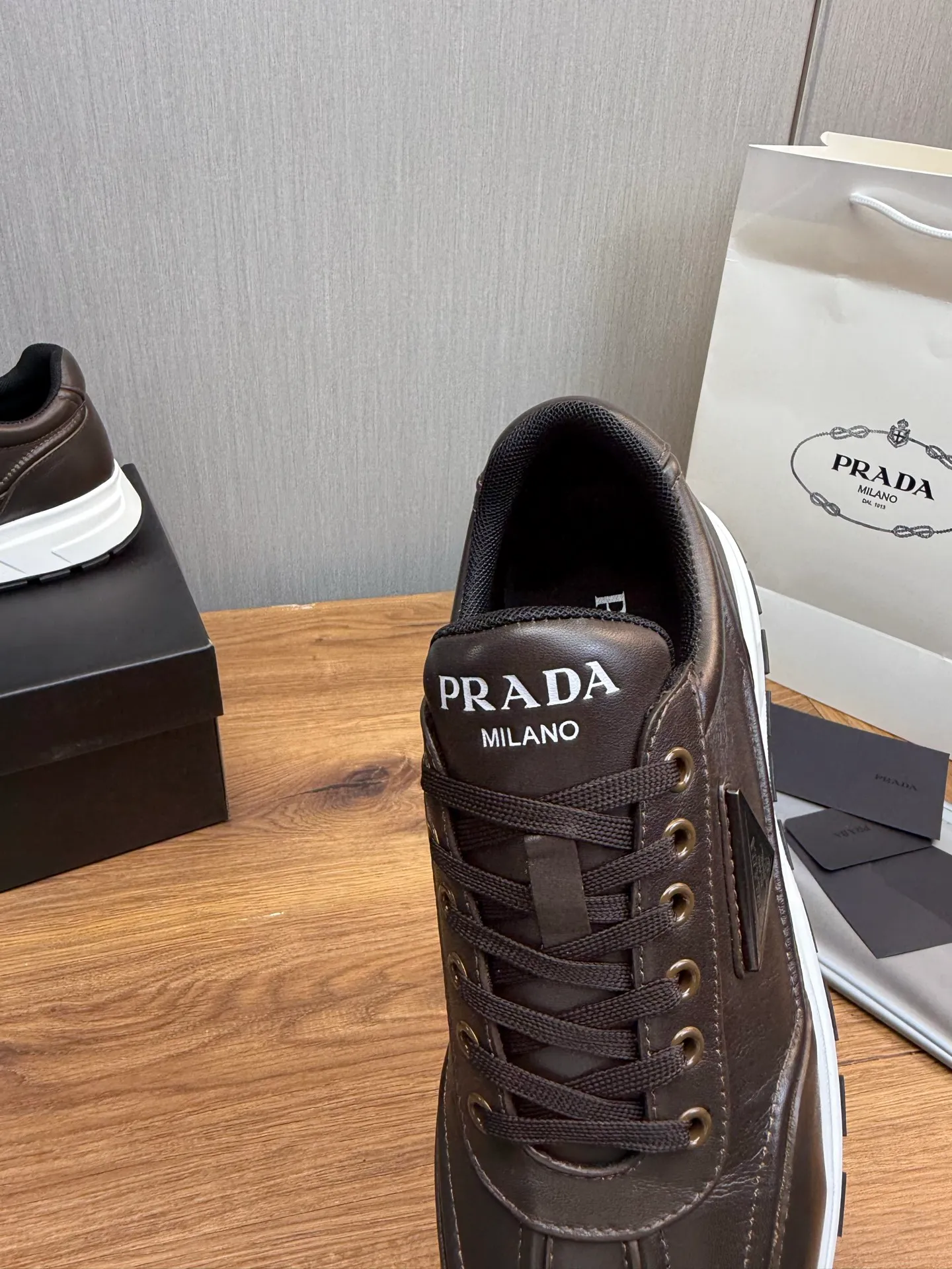 Factory price 640💰 [PRADA] Popular items in men's shoe counters, synchronized with the official website, 1 high-quality shipment ✔️Original cowhide + cowhide lining, 1🆚1 replica, original sole, 38-45 (45 customized, non-refundable)